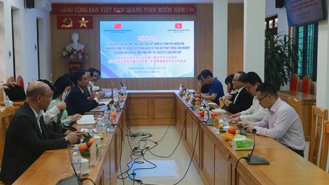 Sở Công thương hội đàm với Đoàn đại biểu của Chính phủ nhân dân Thành phố Sùng Tả, Quảng Tây, Trung Quốc