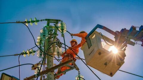 UBND tỉnh chỉ đạo đẩy mạnh tiết kiệm điện và đảm bảo cung cấp điện trong mùa nắng nóng năm 2024