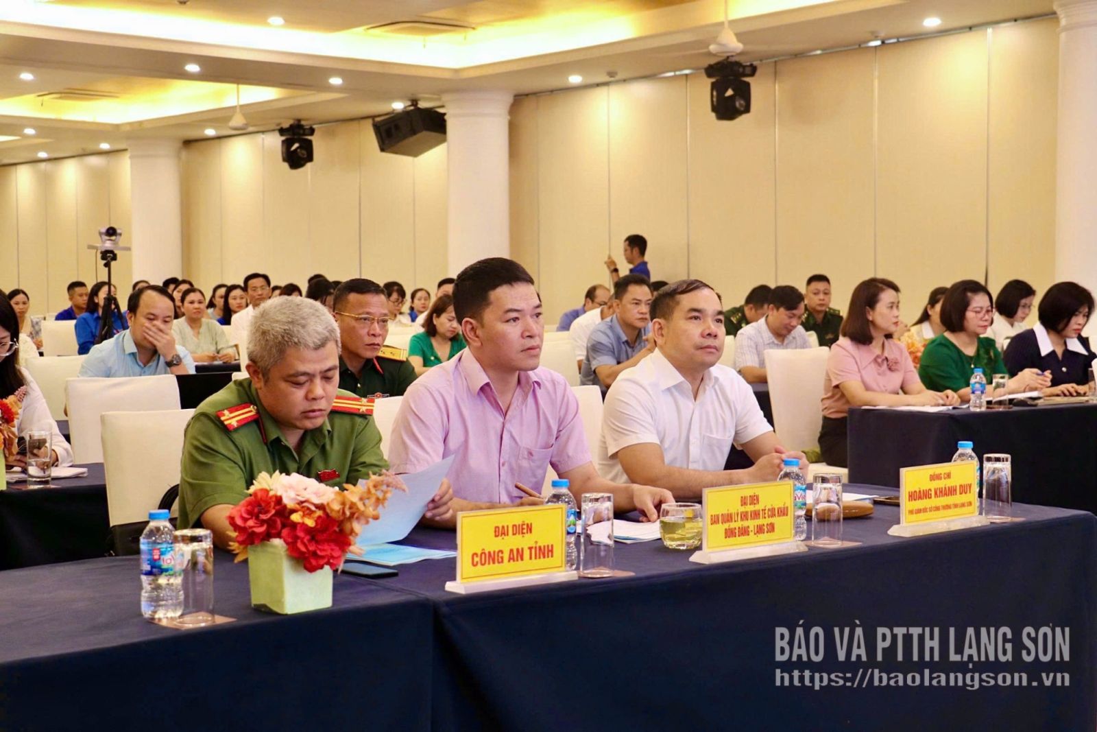 Các đại biểu tham dự Hội nghị